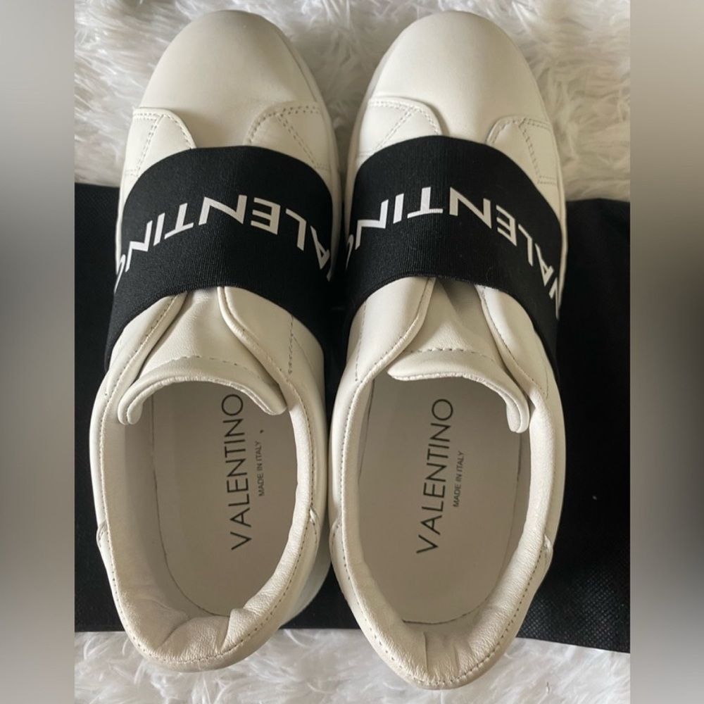 Women’s Valentino Maya Contrast Logo Slip On Sneakers. Size 6 (Shoes & Box) - Picture 5 of 5